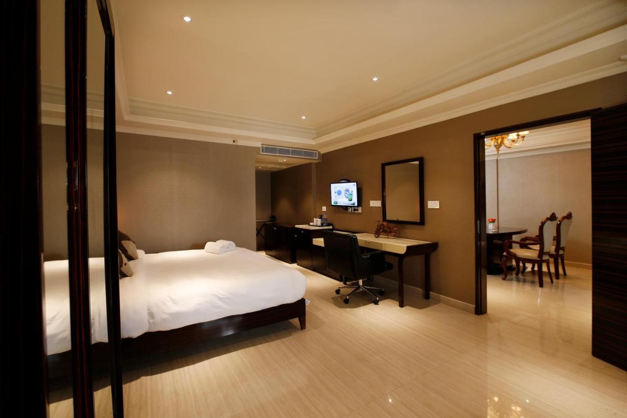 Hotel Park Residency Nilambur Ngoại thất bức ảnh