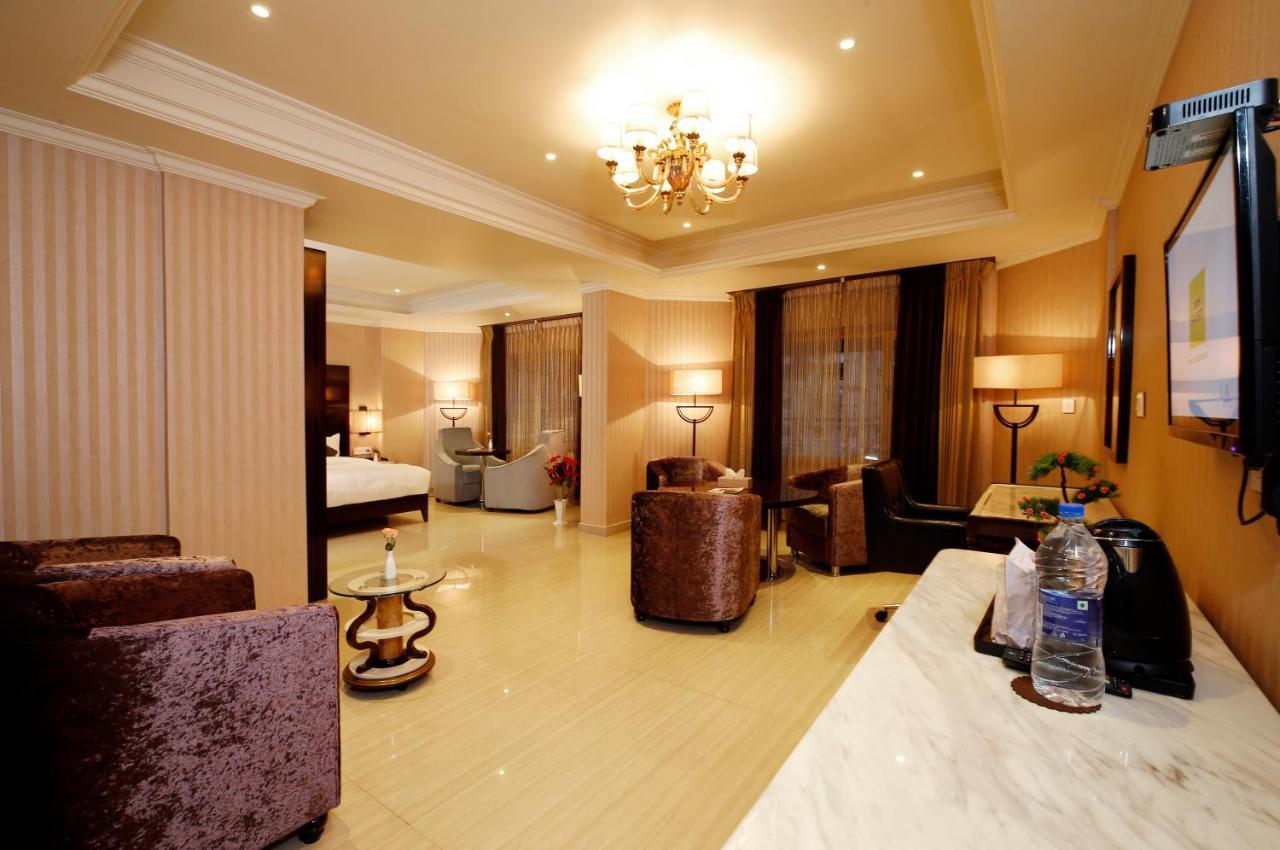 Hotel Park Residency Nilambur Ngoại thất bức ảnh