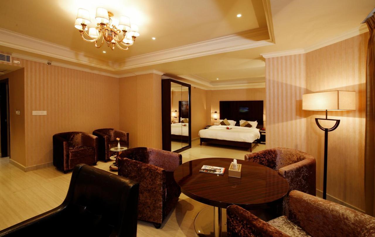 Hotel Park Residency Nilambur Ngoại thất bức ảnh