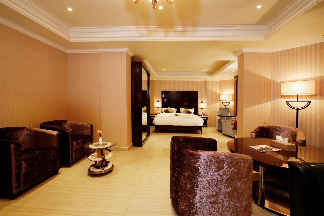 Hotel Park Residency Nilambur Ngoại thất bức ảnh