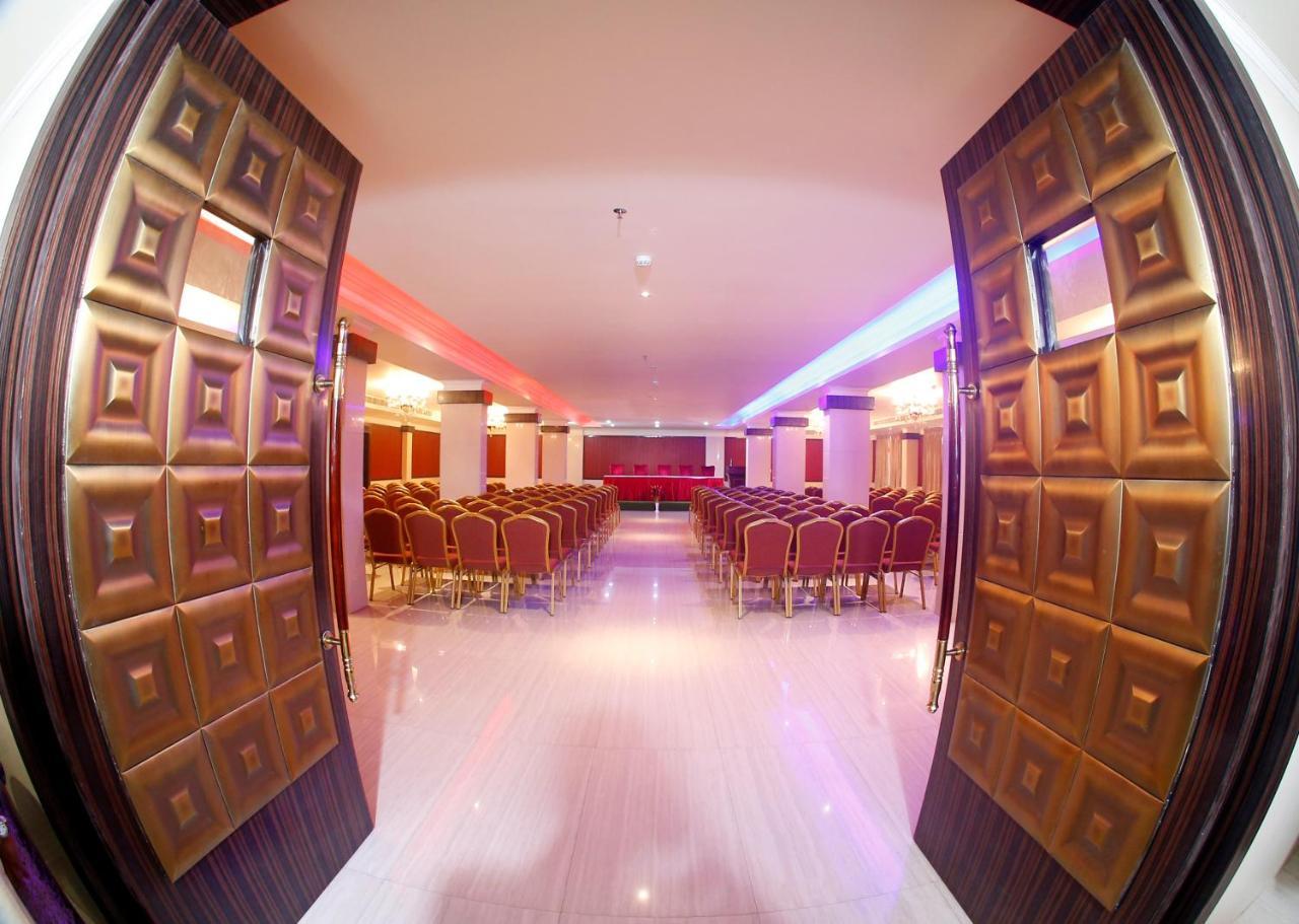 Hotel Park Residency Nilambur Ngoại thất bức ảnh
